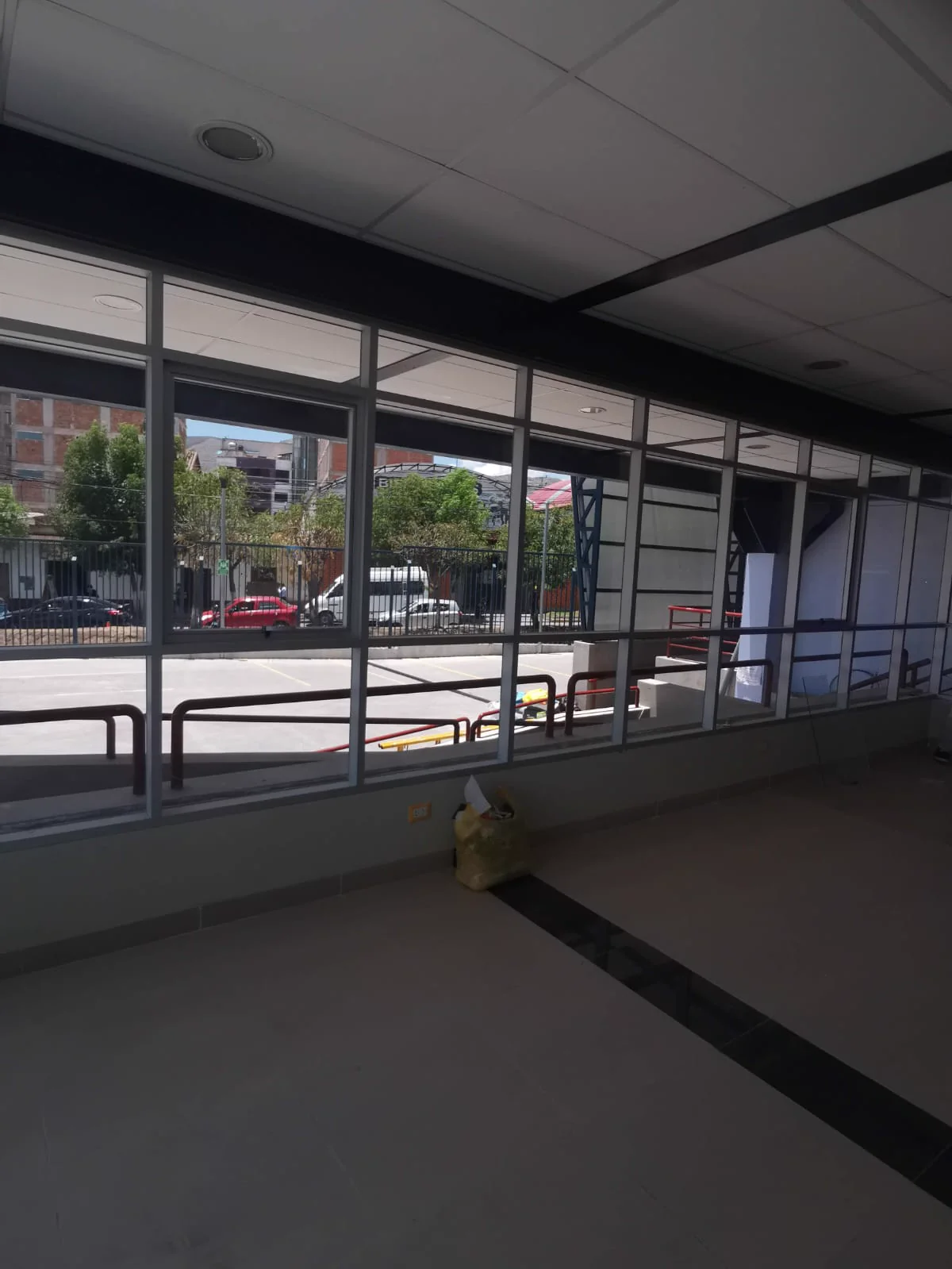 Ventanas y cerramientos en espacio interior