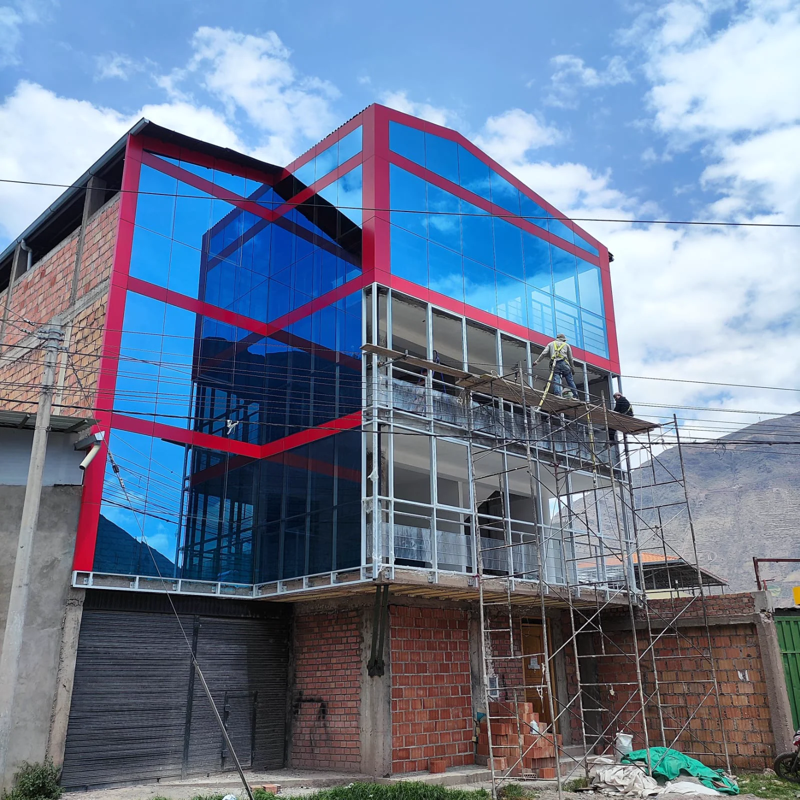Edificio institucional en ejecución